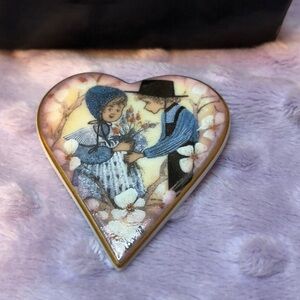 P. Buckley Moss Society Collectable Wearable Pin/Pendant “Apple Blossom Love”
